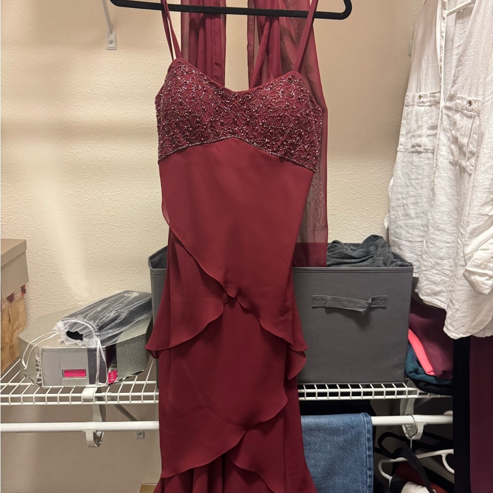 Elegant Burgundy Evening Dress